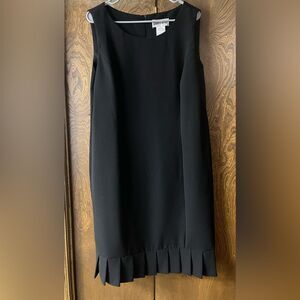 Danny & Nicole Black Dresz Size 18